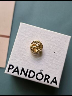 Pandora 14k Gold Family Roots Charm - Like New - Authentic